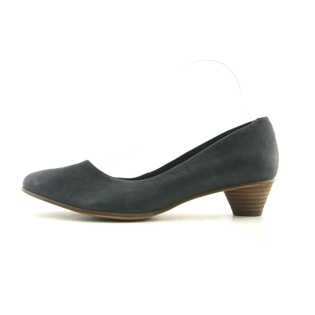 CLARKS CUSION