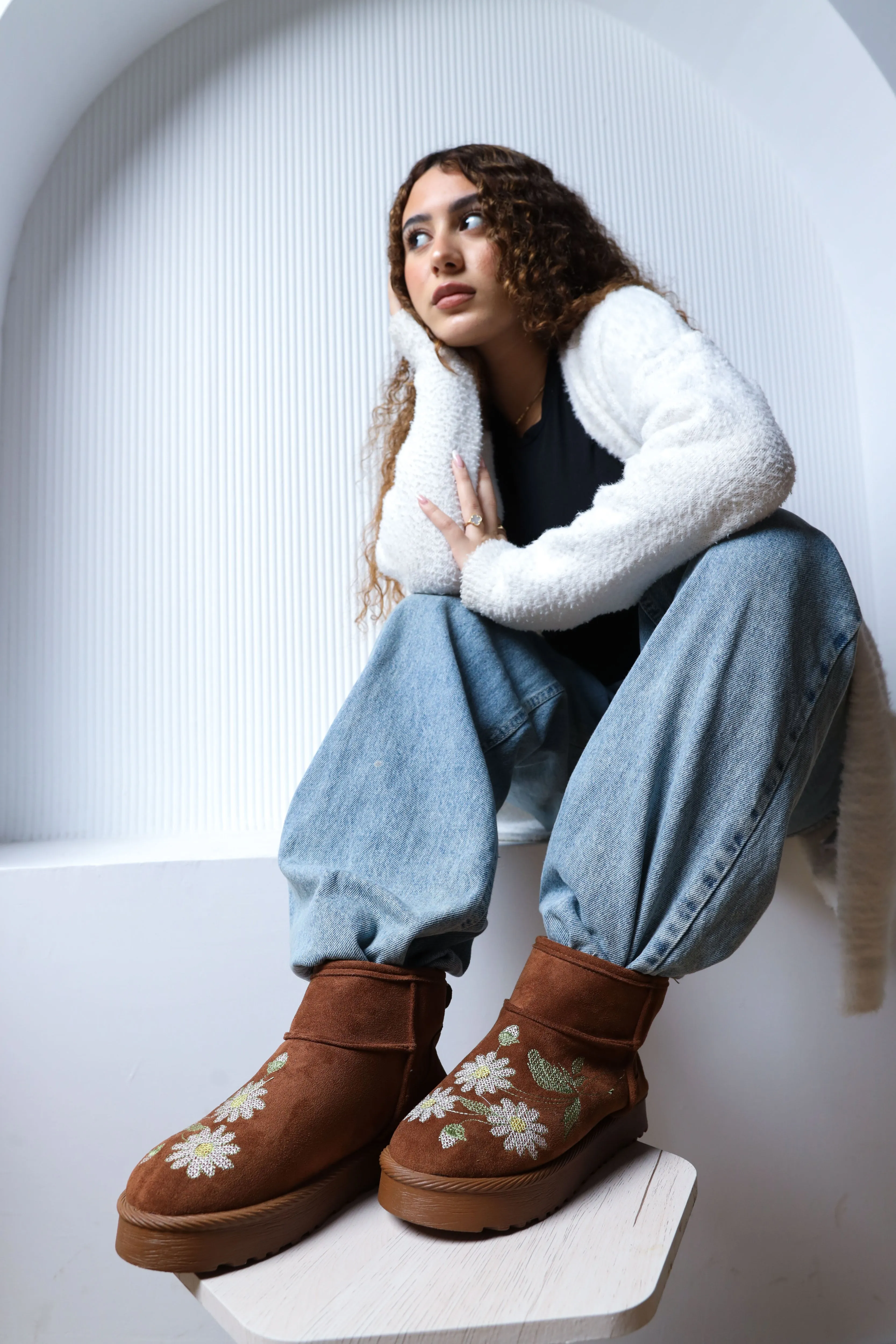 Winter Rose Embroidered Boots - Havan
